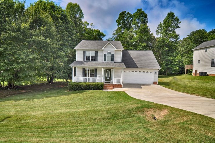 4203 Majestic Oaks Dr | Randleman, NC | Listed By Mantle Realty